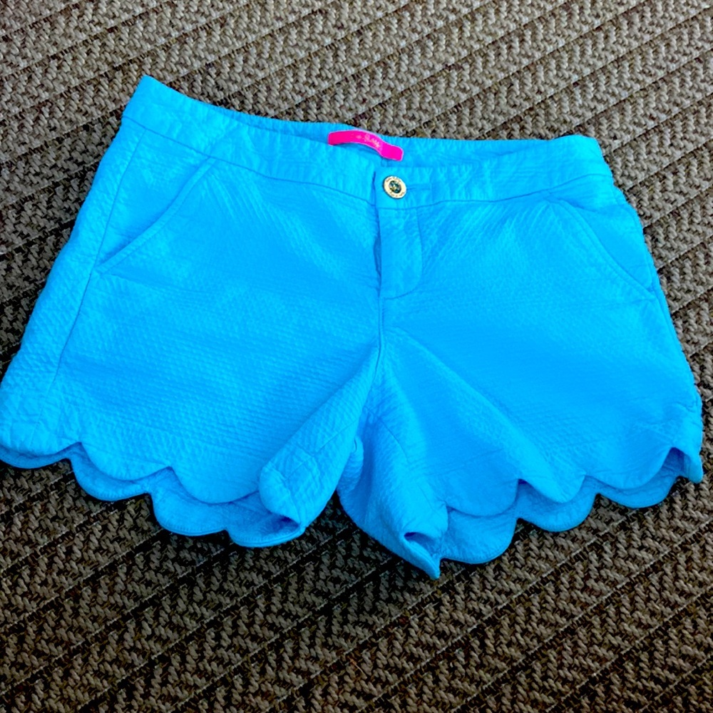 Lily Pulitzer size 4 Buttercup Scallop shorts